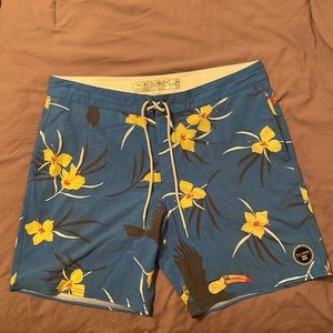 Billabong tropical short